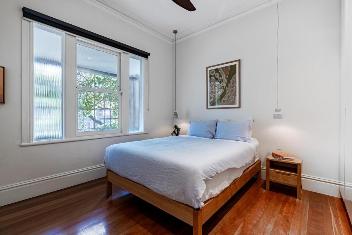 Long Term Listing For Catherine 3br In Lilyfield With Fireplace Sydney