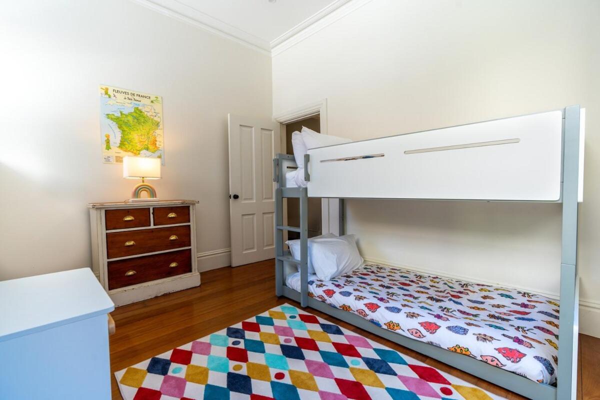 Long Term Listing For Catherine 3br In Lilyfield With Fireplace Holiday home *
