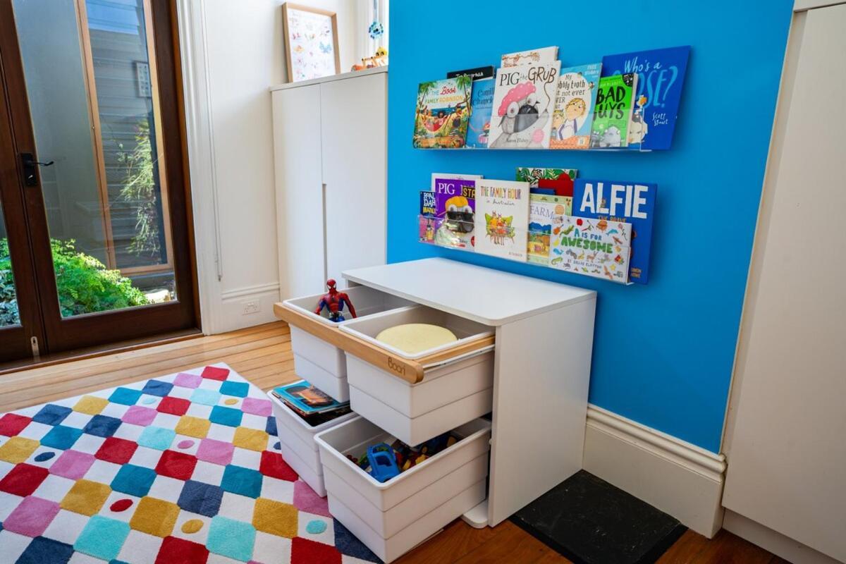 Holiday home Long Term Listing For Catherine 3br In Lilyfield With Fireplace Sydney