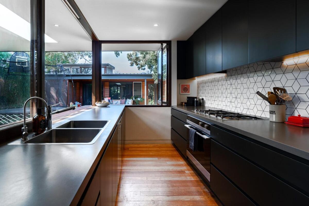 Long Term Listing For Catherine 3br In Lilyfield With Fireplace Holiday home